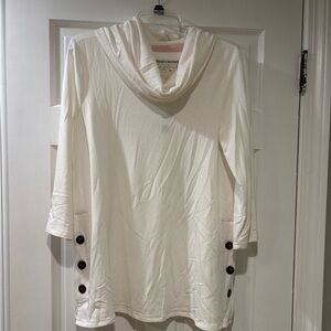 NWT Ladies Cupio White Cowl Neck Top.  Size Large